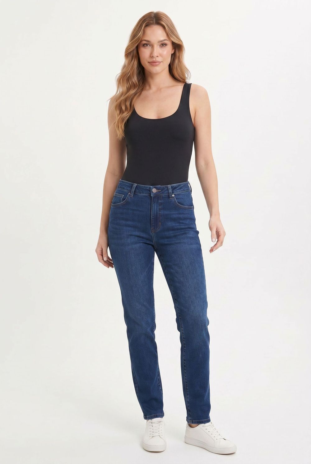 Kadın Slim Fit Dar Kesim Askılı Kare Yaka Sırtı Açık Sandy Kumaş Çıtçıtlı Siyah Body