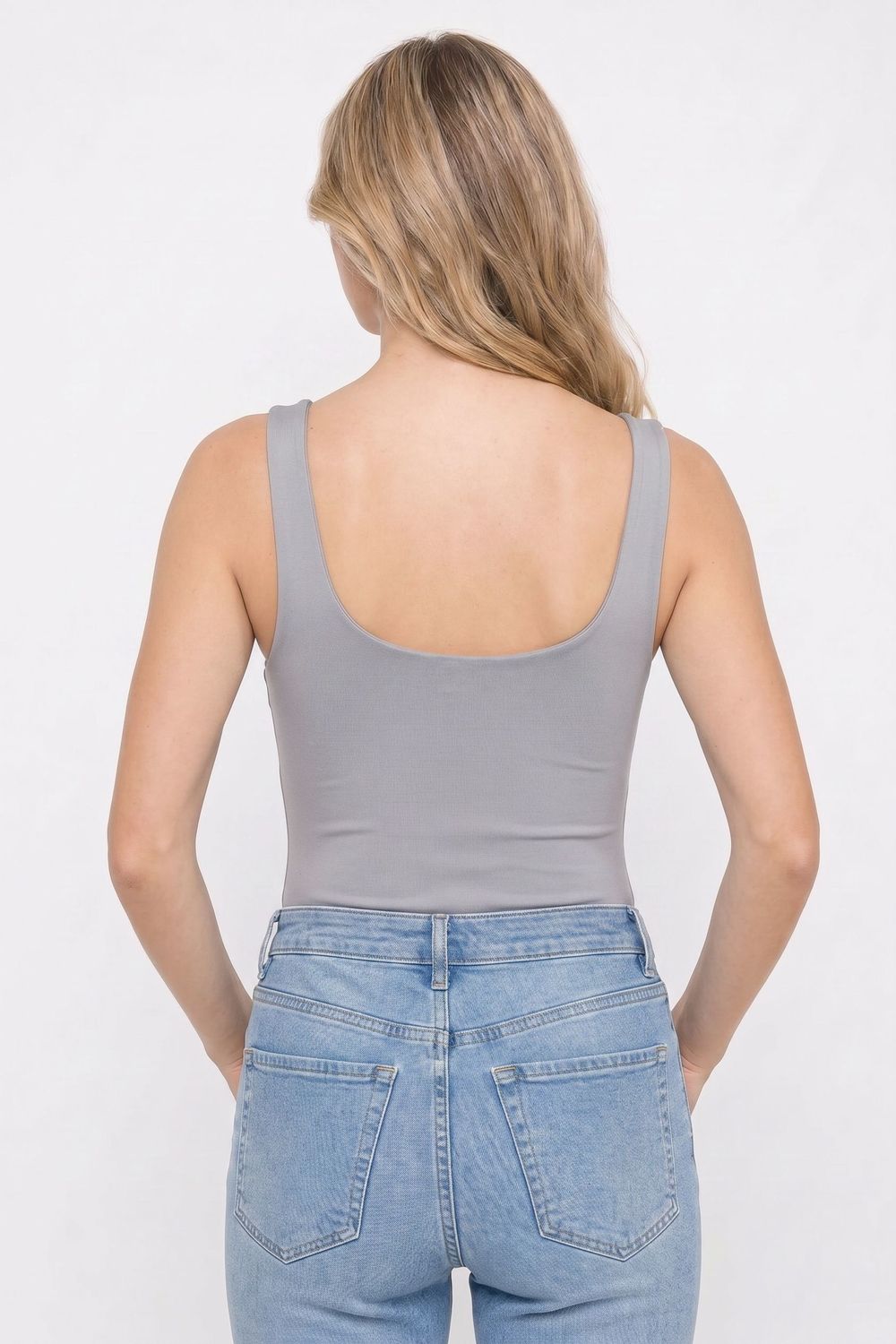 Kadın Slim Fit Dar Kesim Askılı Kare Yaka Sırtı Açık Sandy Kumaş Çıtçıtlı Gri Body
