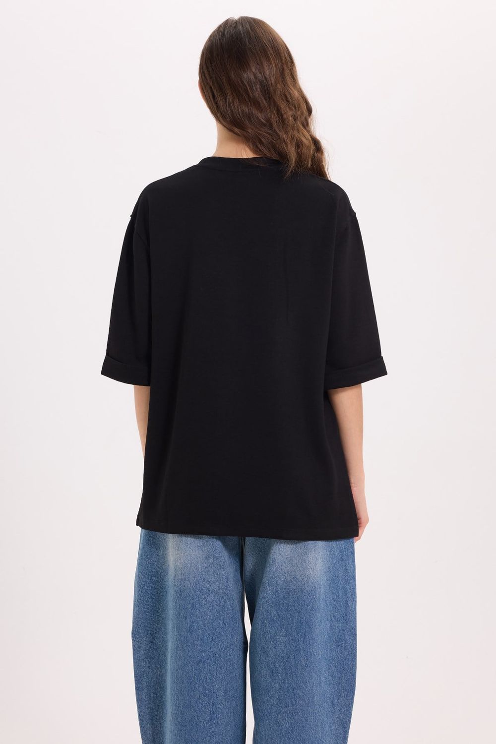 KADIN OVERSIZE YIRTMAÇLI TİŞÖRT NOA-2699