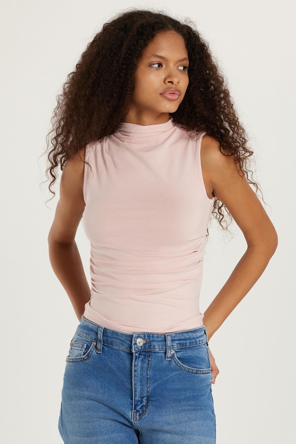Kadın Slim Fit Viskon Sıfır Kol Boğazlı Gül Kurusu Bluz