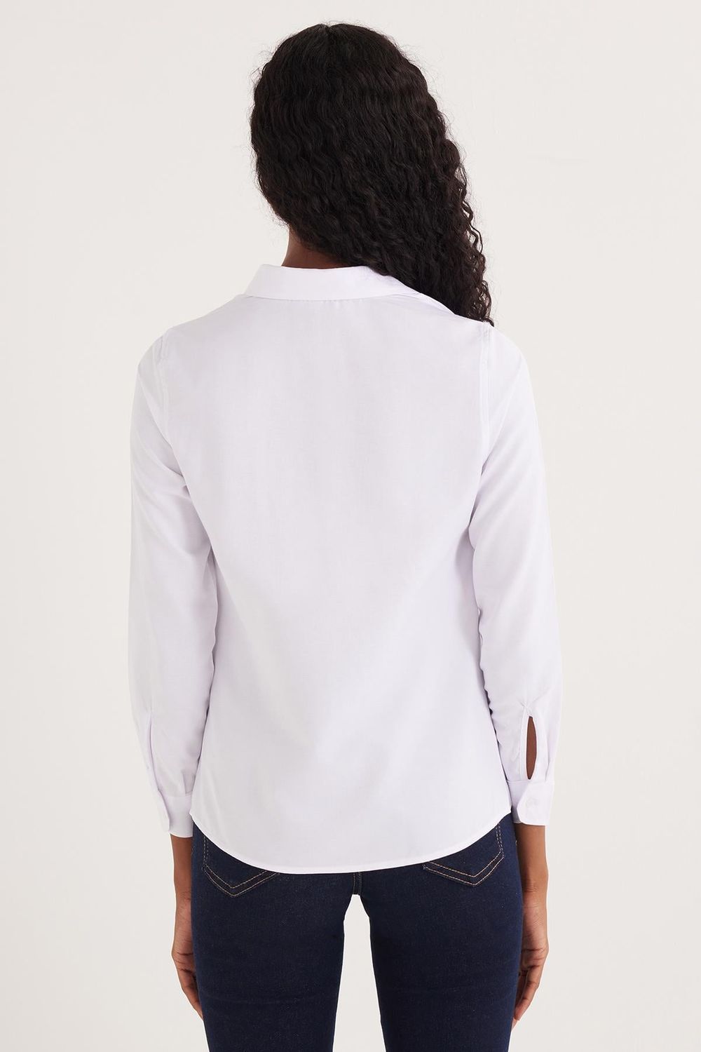 Kadın Slim Fit Dar Kesim Uzun Kollu Pamuklu Vücuda Oturan Dokulu Beyaz Basic Gömlek