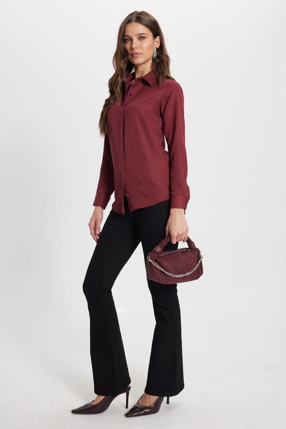 Kadın Slim Fit Dar Kesim Vucüda Oturan Uzun Kollu Gizli Düğme Detaylı Bordo Basic Gömlek