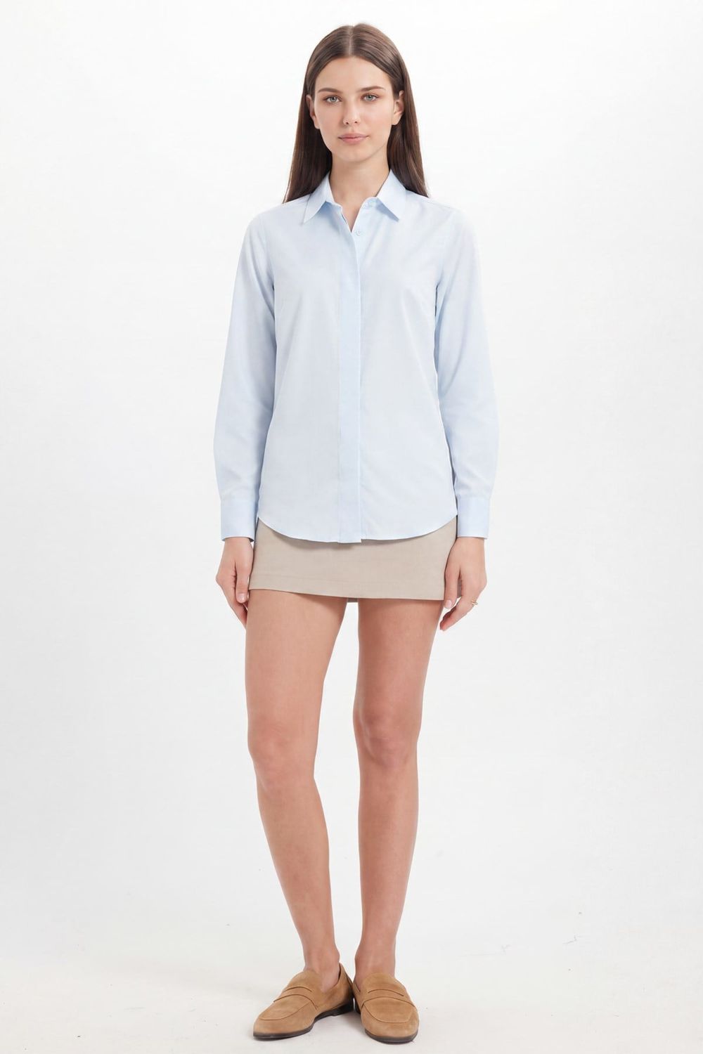 Kadın Slim Fit Dar Kesim Vucüda Oturan Uzun Kollu Gizli Düğme Detaylı Mavi Basic Gömlek