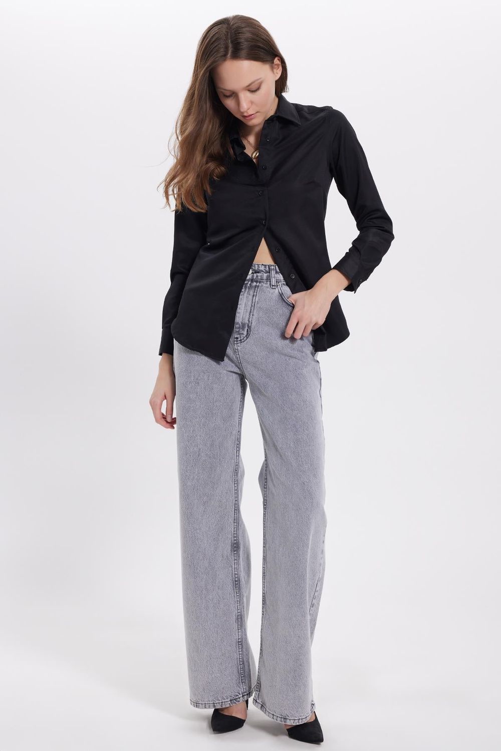 Kadın Slim Fit Dar Kesim Vücuda Oturan Uzun Kollu Siyah Basic Gömlek
