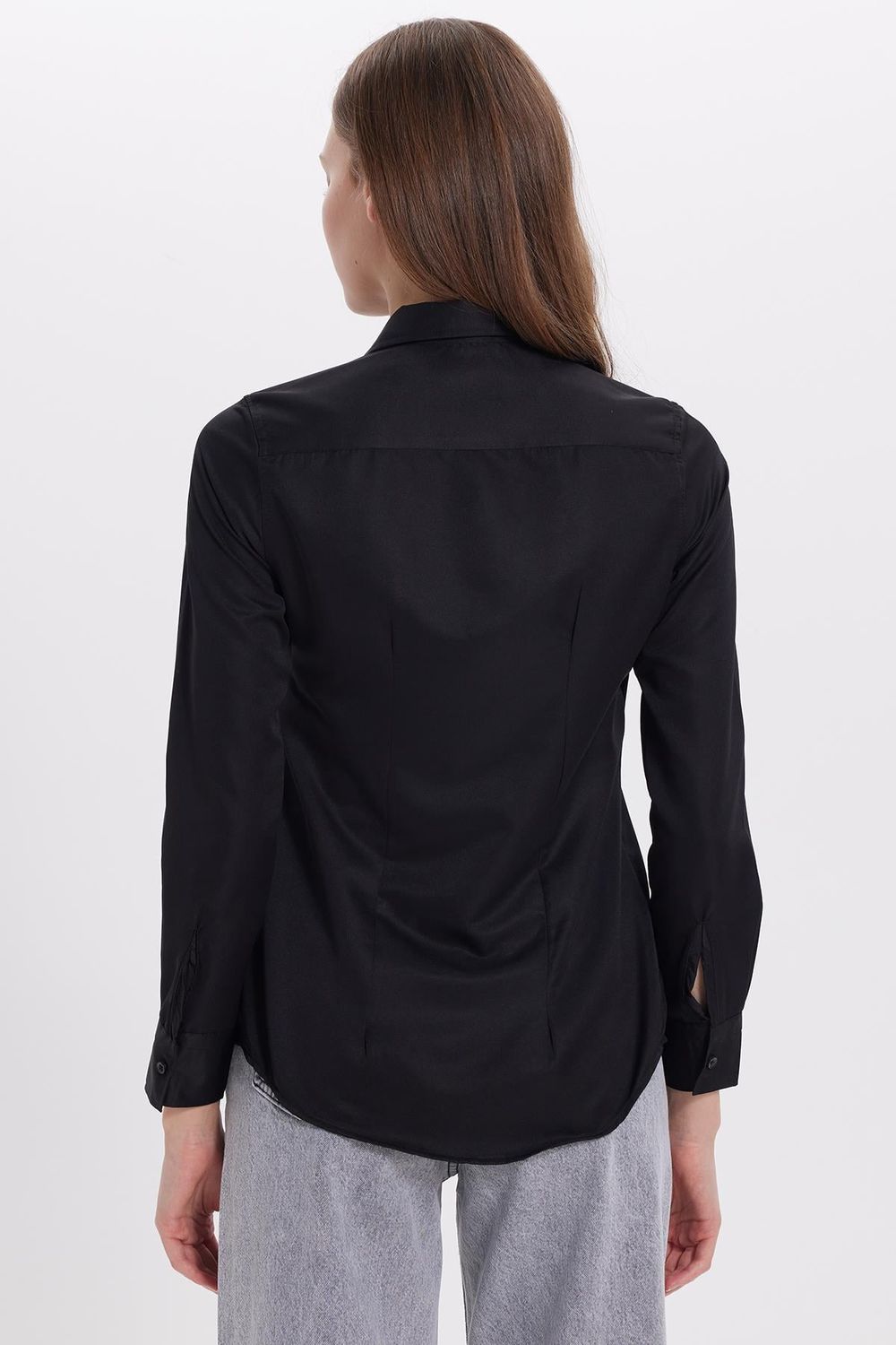 Kadın Slim Fit Dar Kesim Vücuda Oturan Uzun Kollu Siyah Basic Gömlek