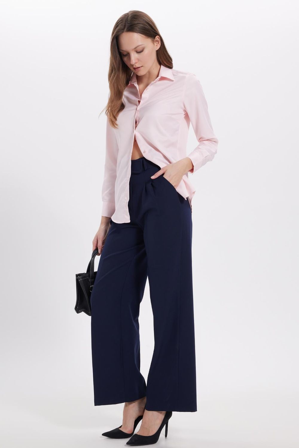 Kadın Slim Fit Dar Kesim Vücuda Oturan Uzun Kollu Pembe Basic Gömlek