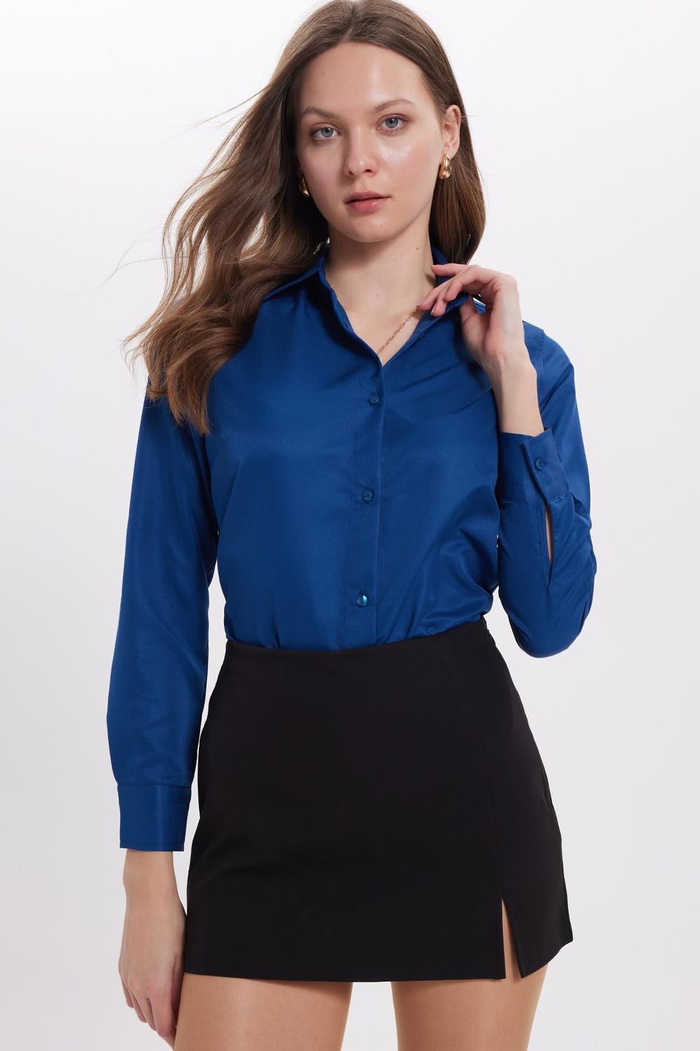 Kadın Slim Fit Dar Kesim Vücuda Oturan Uzun Kollu Lacivert Basic Gömlek