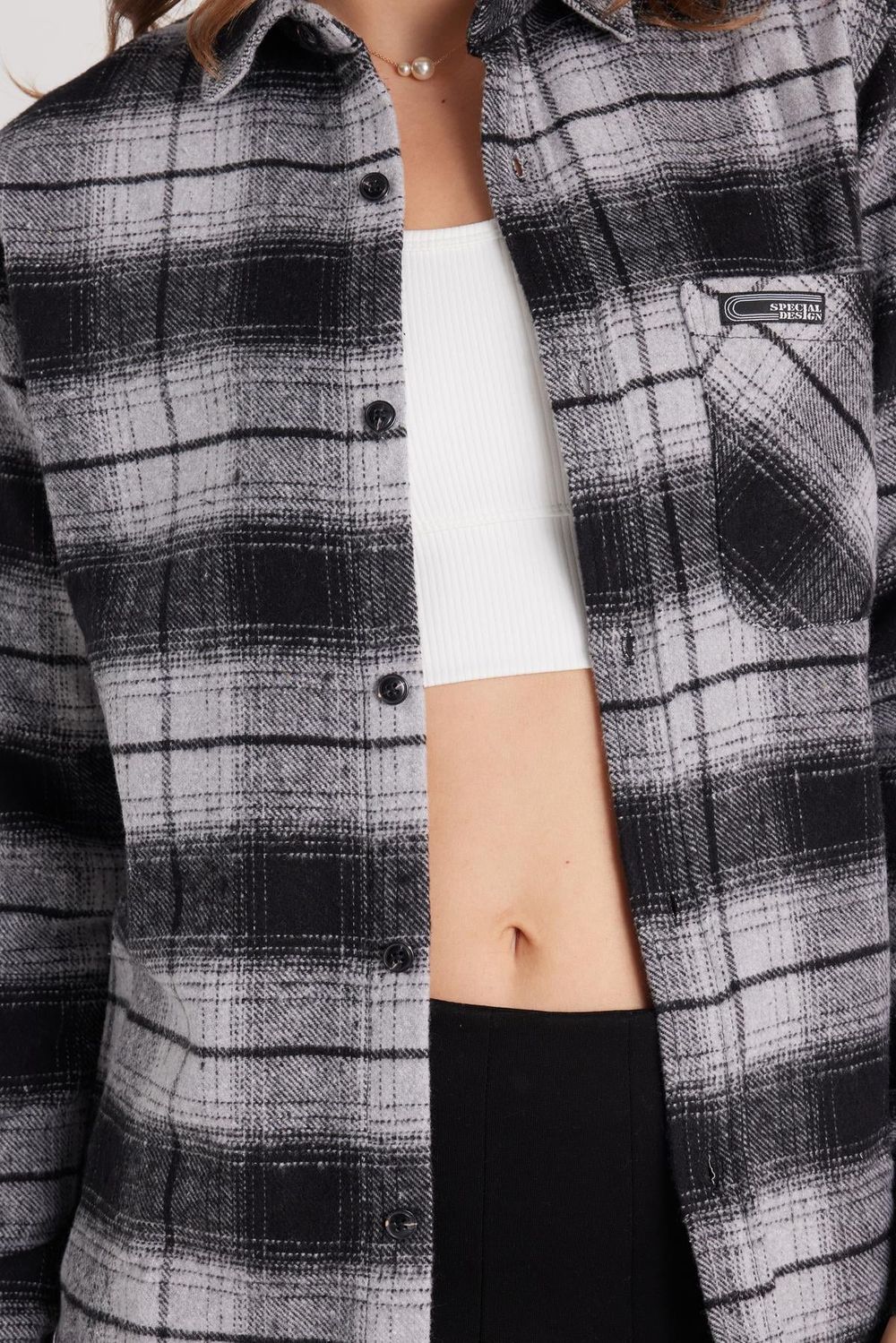 Kadın Slim Fit Dar Kesim Oduncu Tek Cepli Kareli Kışlık Gömlek