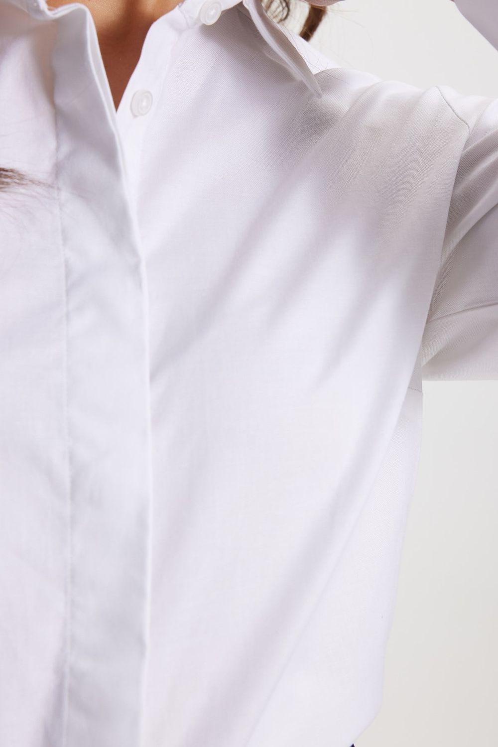 Kadın Slim Fit Dar Kesim %100 Pamuk Spor Yaka Gizli Pat Uzun Kollu Düz Oxford Leke Tutmaz Beyaz Gömlek