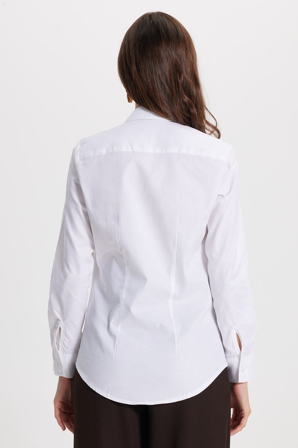 Kadın Slim Fit Dar Kesim %100 Pamuk Spor Yaka Gizli Pat Uzun Kollu Düz Oxford Leke Tutmaz Beyaz Gömlek