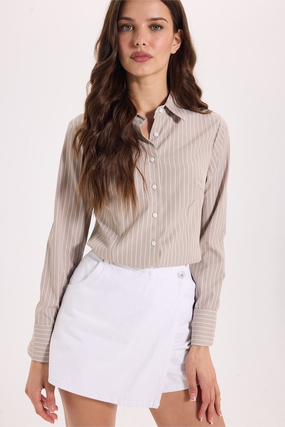 Kadın Slim Fit Dar Kesim Uzun Kollu Çizgili Bej Gömlek