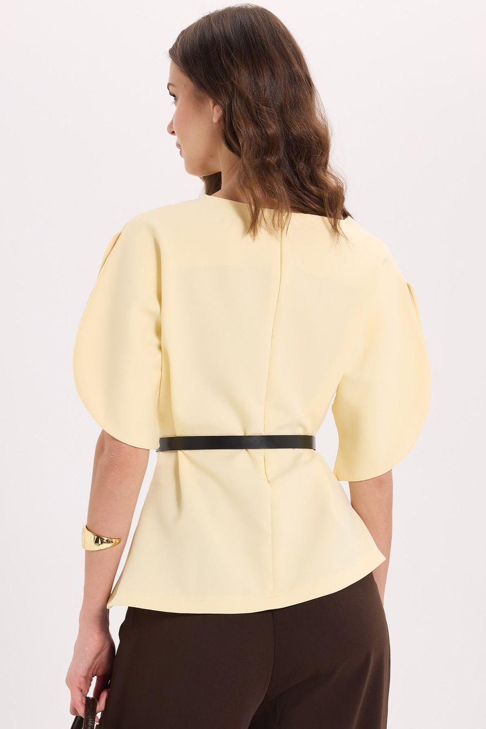 Kadın Slim Fit Dar Kesim Kol Detaylı İnce Kemerli Fermuarlı Sarı Bluz