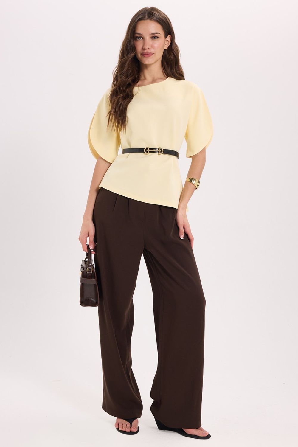 Kadın Slim Fit Dar Kesim Kol Detaylı İnce Kemerli Fermuarlı Sarı Bluz
