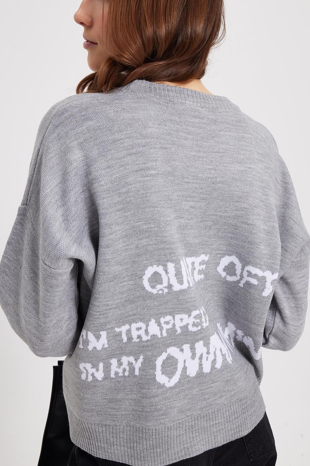 Kadın Oversize Geniş Kesim Örme Detaylı Baskılı Bisiklet Yaka Gri Kazak