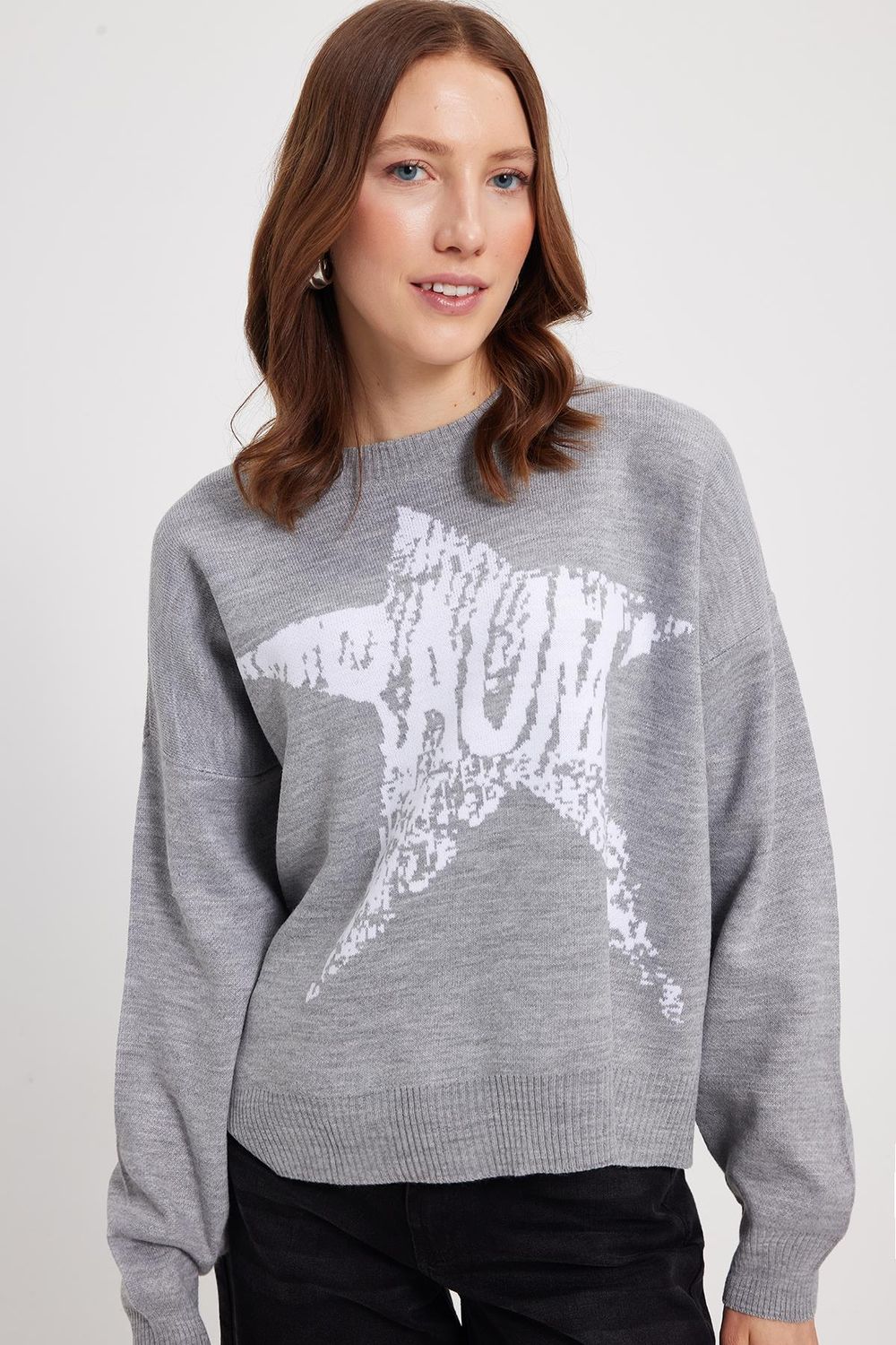 Kadın Oversize Geniş Kesim Örme Detaylı Baskılı Bisiklet Yaka Gri Kazak