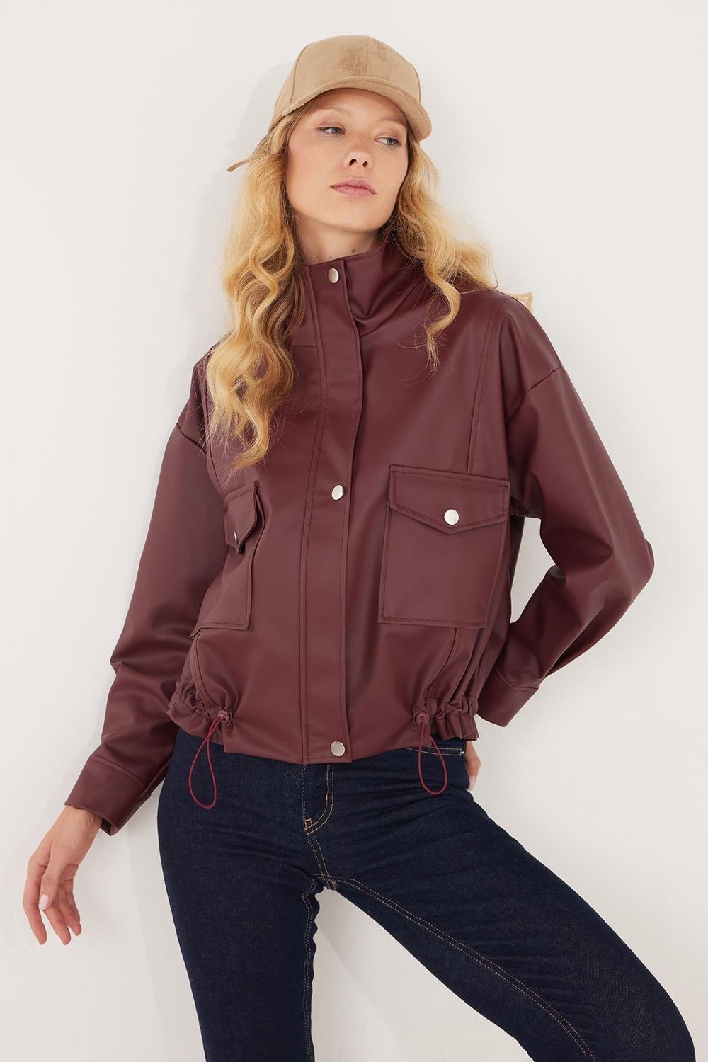 Kadın Regular Fit Klasik Kesim Fermuarlı Çıtçıt Kapamalı Bordo Ceket