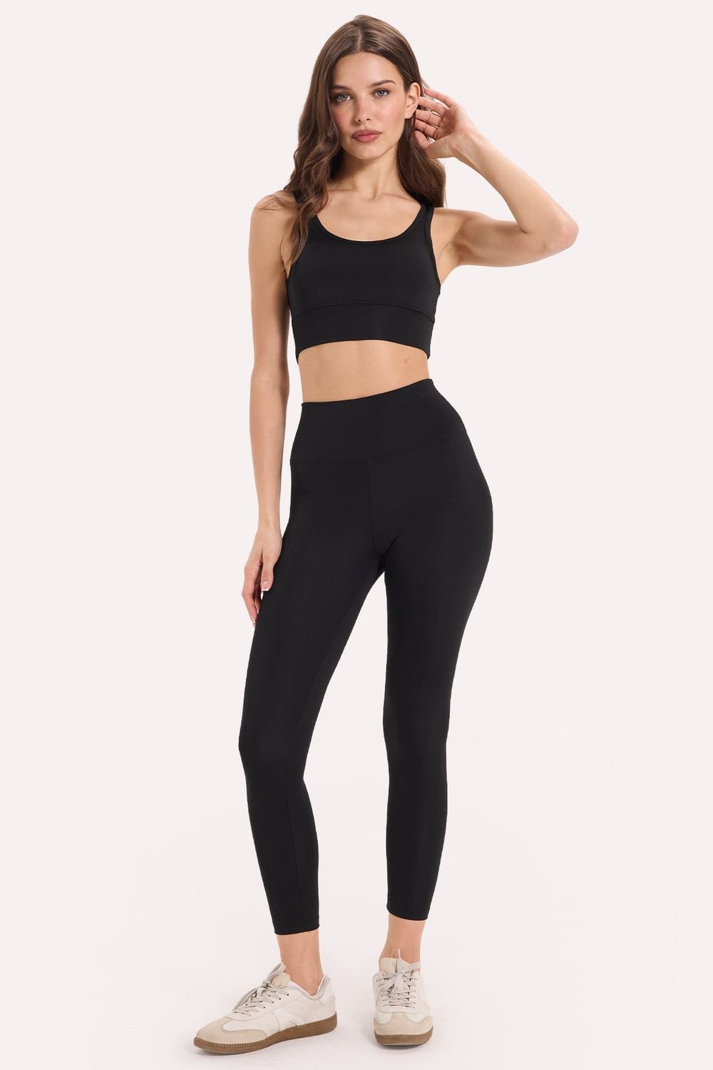 Kadın Slim Fit Dar Kesim İnce Askılı Kare Yaka Siyah Crop
