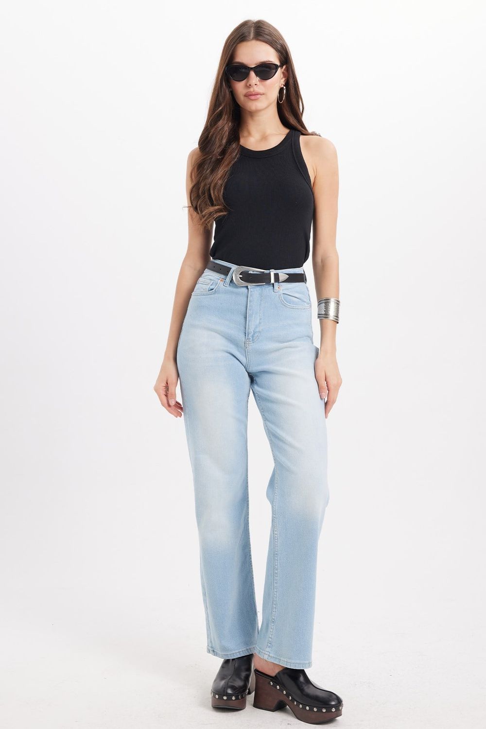 Kadın Slim Fit Dar Kesim Pamuklu Askılı Bisiklet Yaka Siyah Crop Atlet