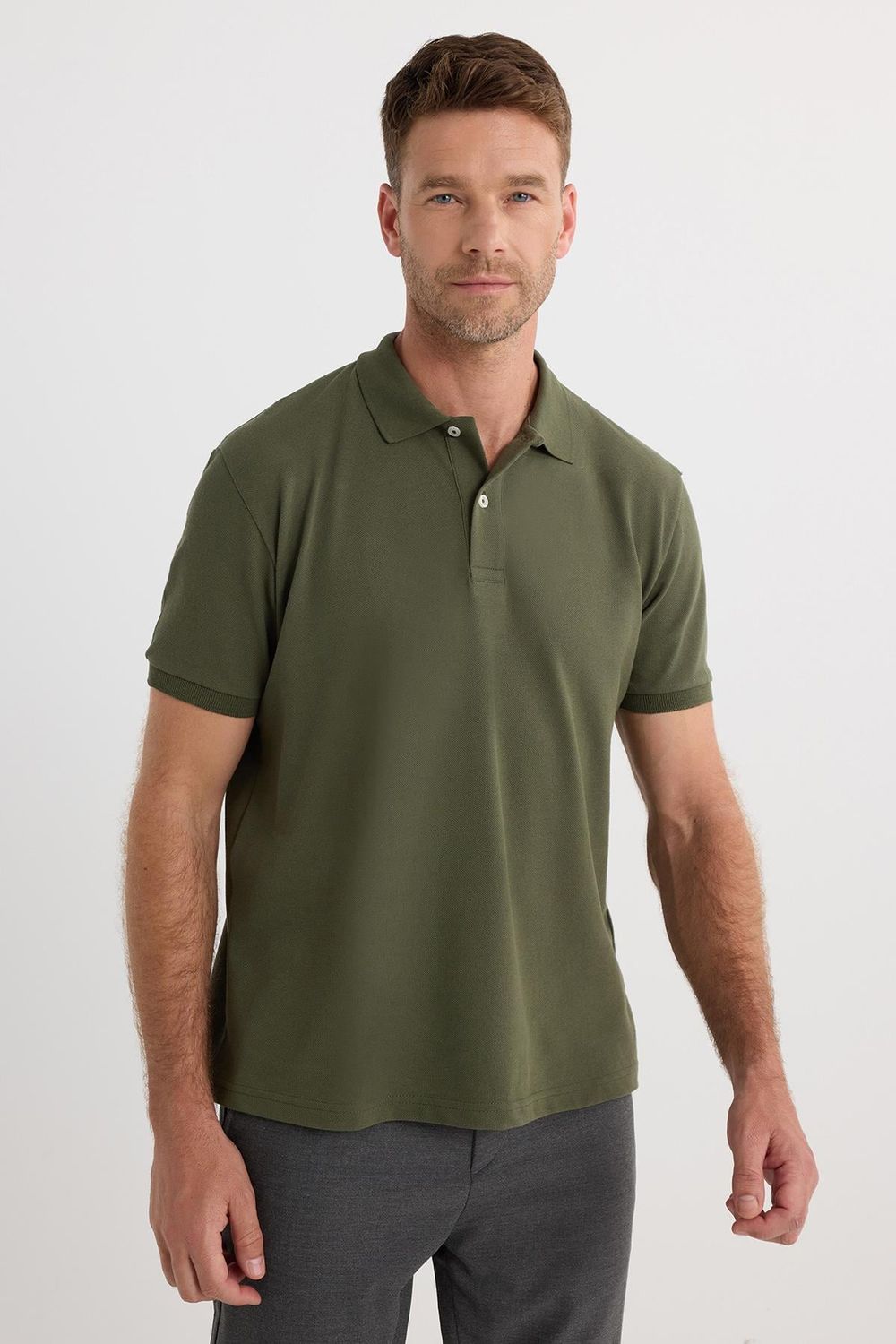 Erkek Regular Fit Klasik Kesim Pamuklu Yumuşak Dokulu Serin Tutan Kumaş Düz Pike Haki Polo Yaka Tişört
