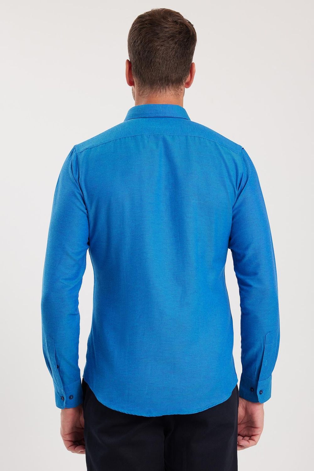 Erkek Slim Fit Dar Kesim Uzun Kollu Pamuklu Oxford Doku Lacivert Düğmeli Yaka Gömlek