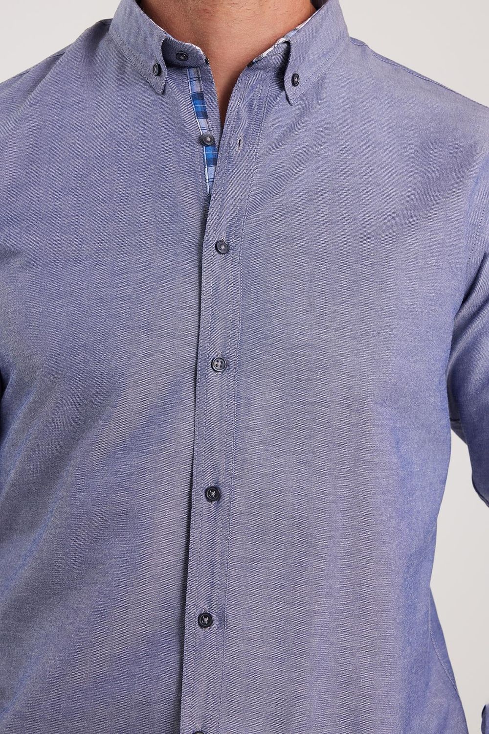 Erkek Slim Fit Dar Kesim Uzun Kollu Pamuklu Oxford Doku Lacivert Düğmeli Yaka Gömlek