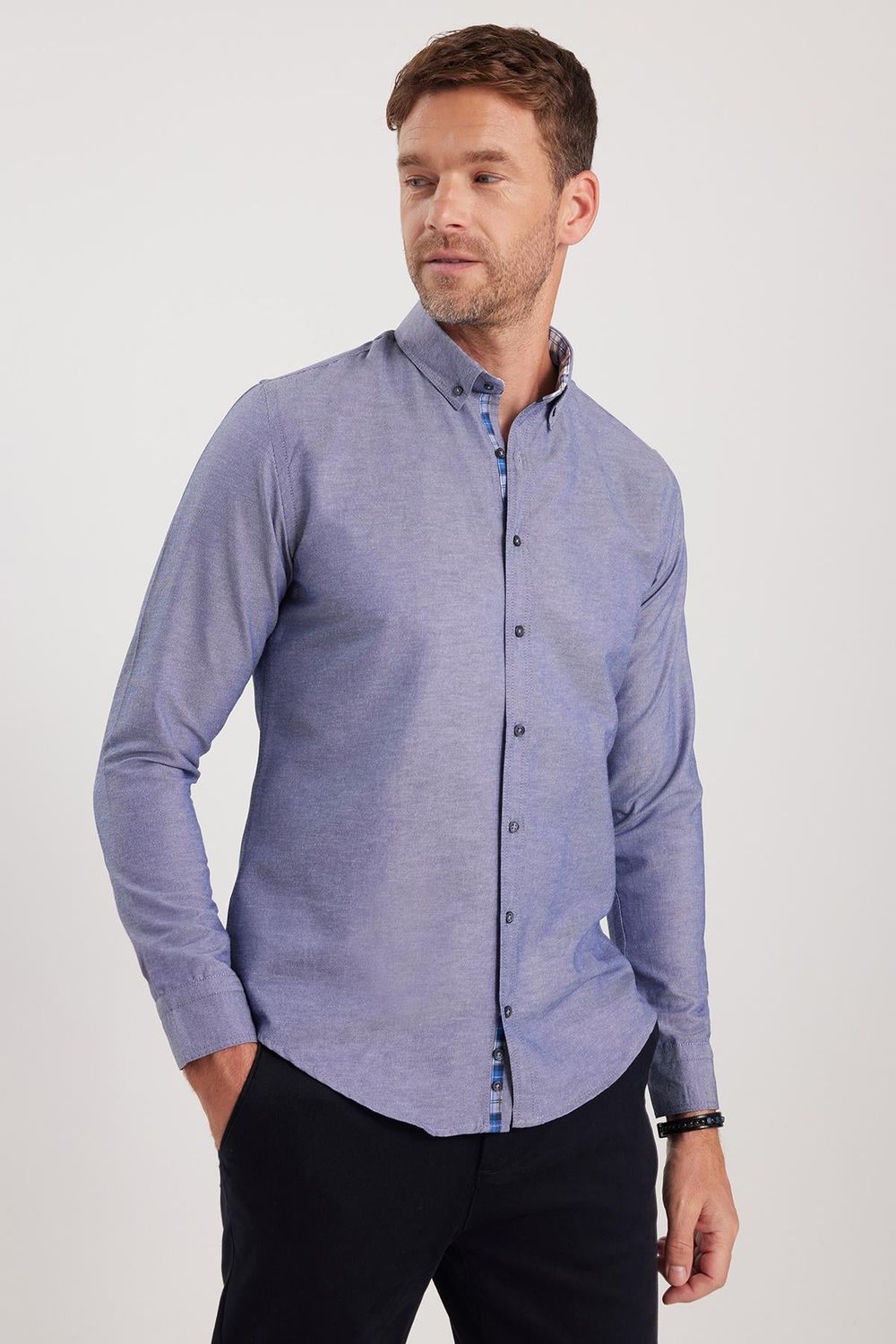 Erkek Slim Fit Dar Kesim Uzun Kollu Pamuklu Oxford Doku Lacivert Düğmeli Yaka Gömlek