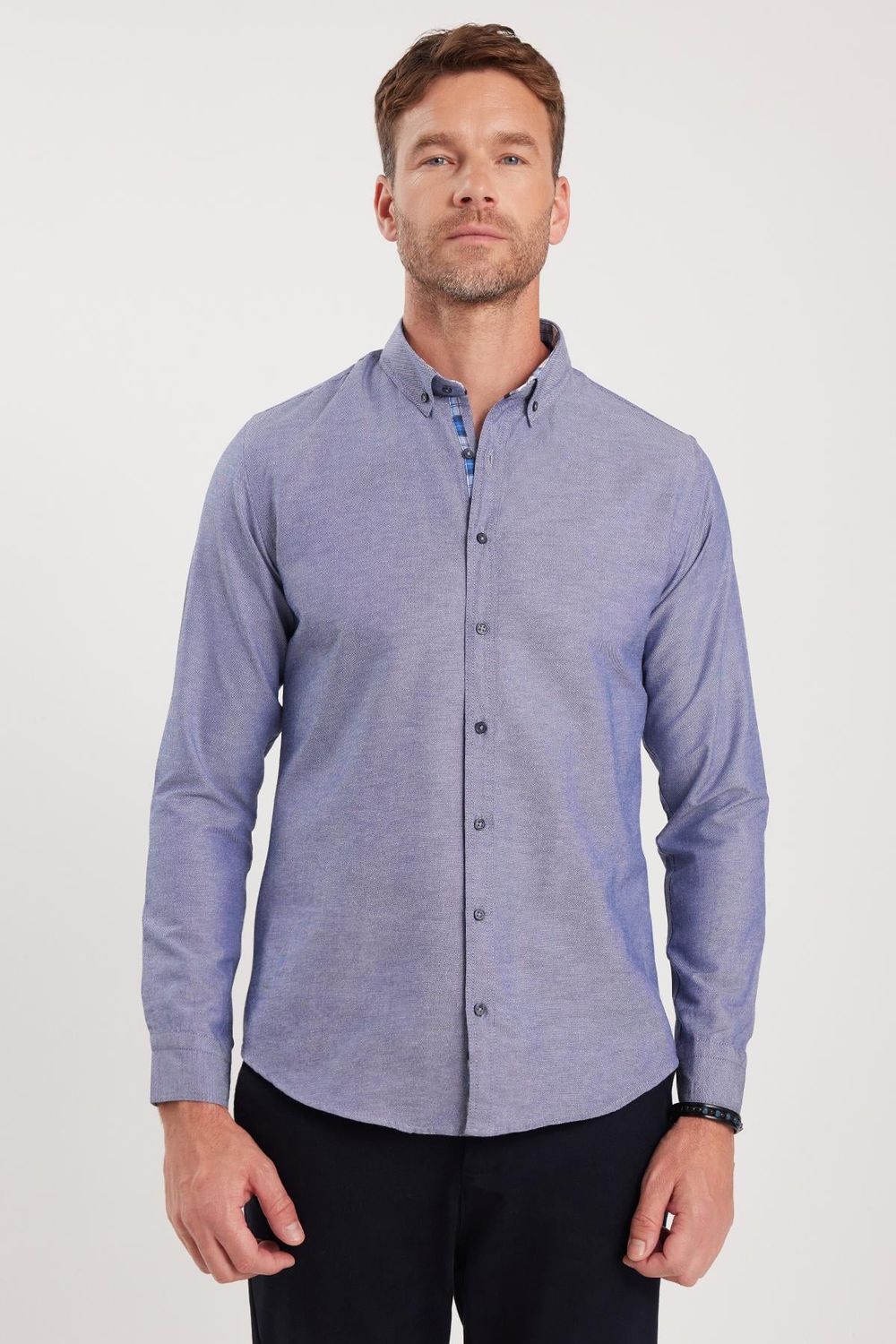 Erkek Slim Fit Dar Kesim Uzun Kollu Pamuklu Oxford Doku Lacivert Düğmeli Yaka Gömlek