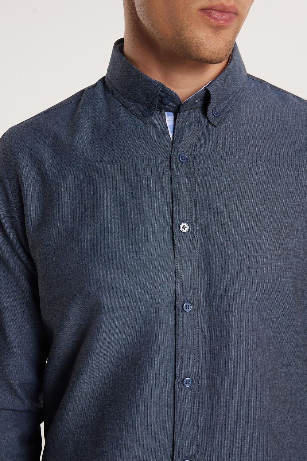 Erkek Slim Fit Dar Kesim Uzun Kollu Pamuklu Oxford Doku Kolay Ütülenebilir Mavi Düğmeli Yaka Gömlek