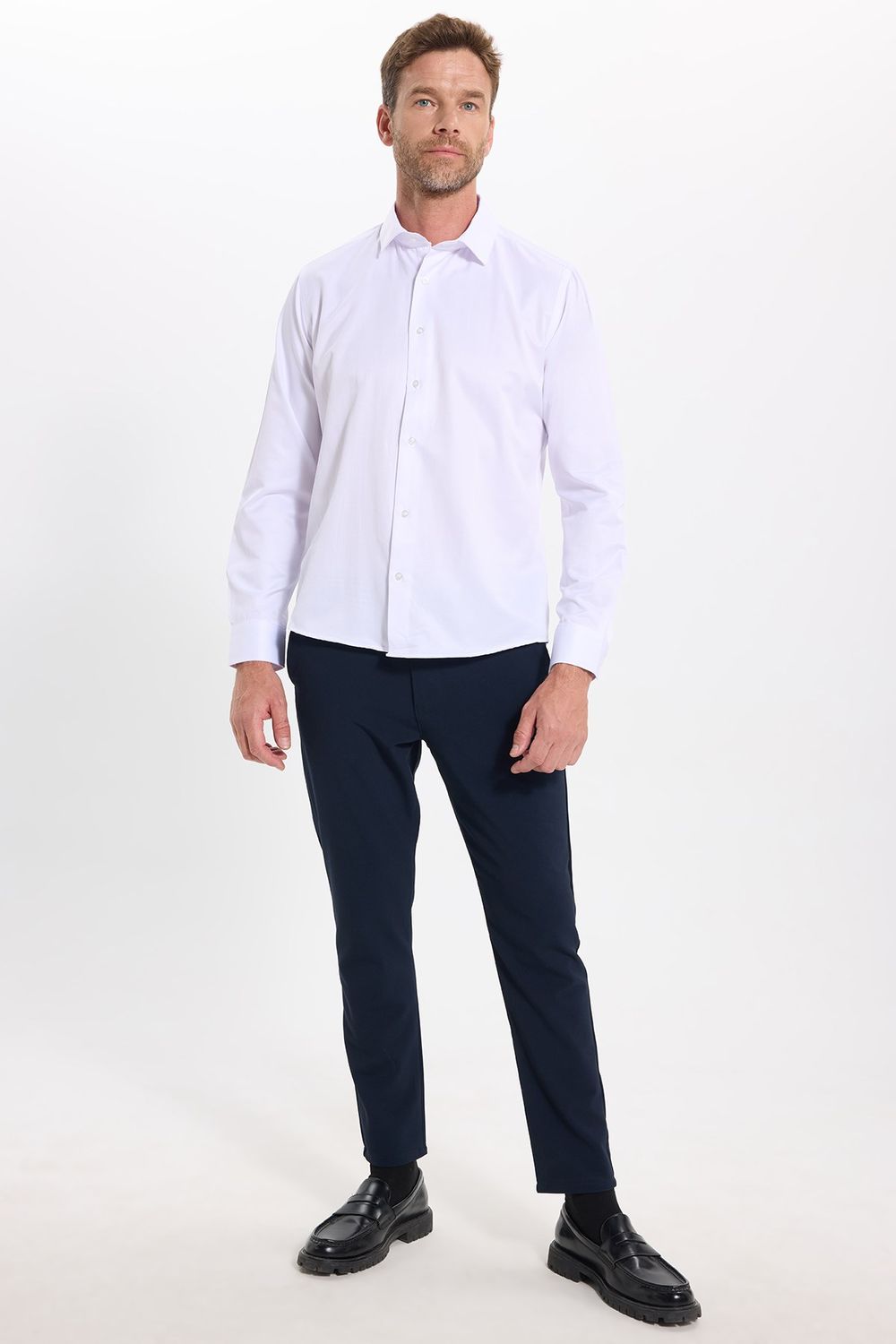 Slim Fit Uzun Kollu Pamuklu Düz Erkek Beyaz Gömlek