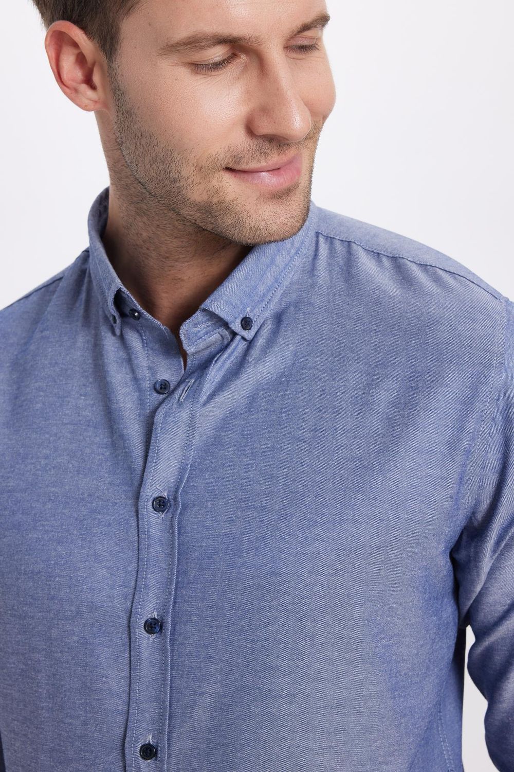 Slim Fit Uzun Kollu Düğmeli Yaka Pamuklu Kolay Ütü Düz Erkek Gömlek