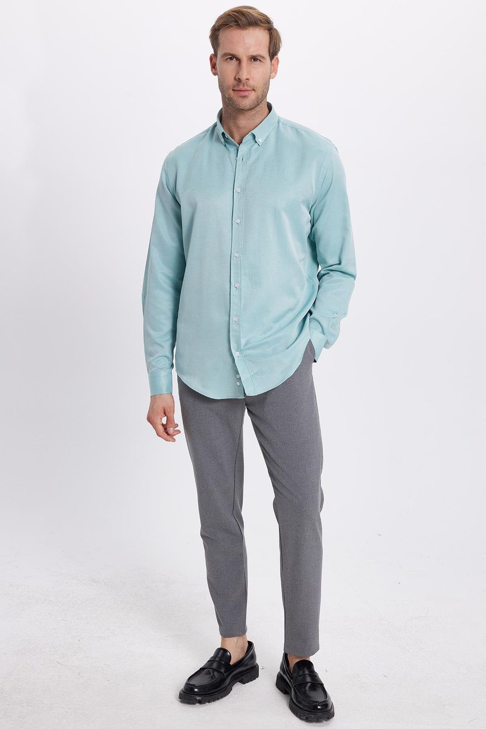 Erkek Slim Fit Dar Kesim Pamuklu Kolay Ütü Yeşil Düğmeli Yaka Gömlek