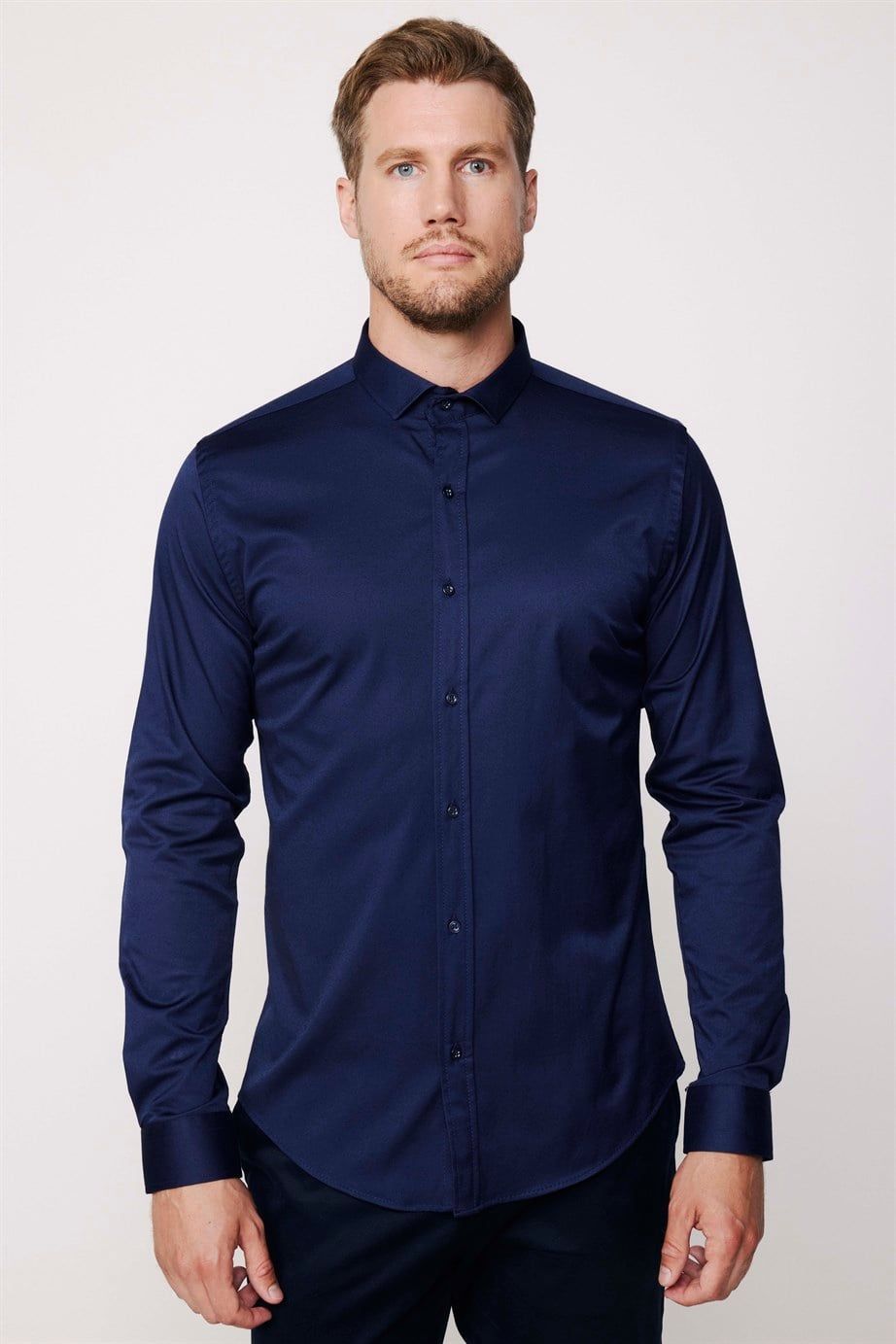 Slim Fit Likralı Düz Pamuk Saten Erkek Lacivert Gömlek