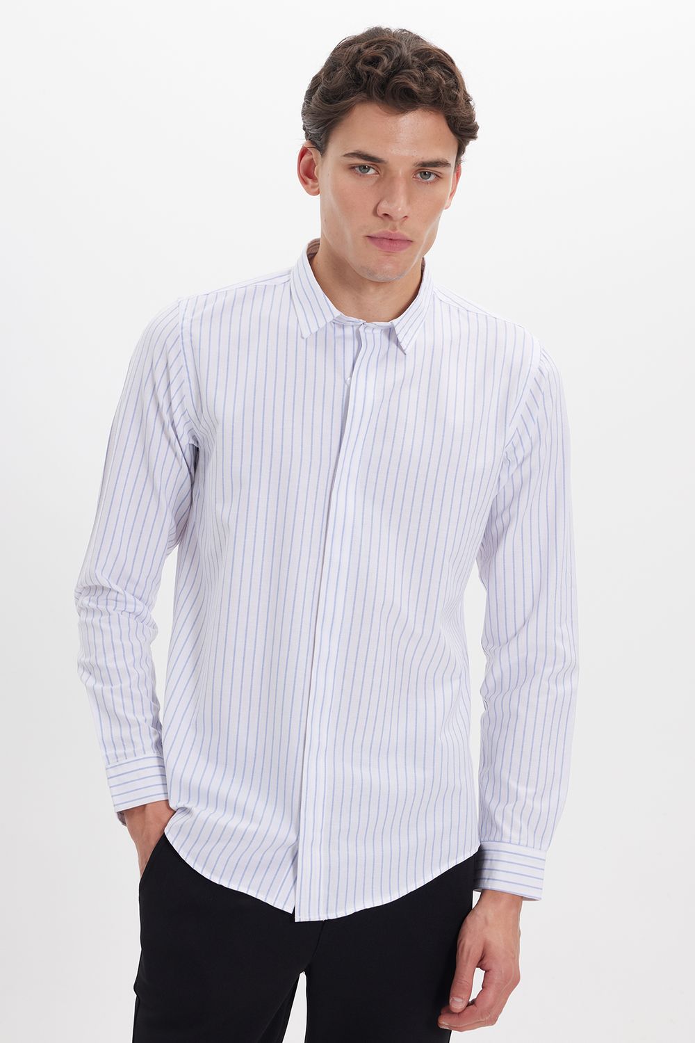 Slim Fit Uzun Kollu Pamuklu Kolay Ütü Çizgili Erkek Beyaz Gömlek