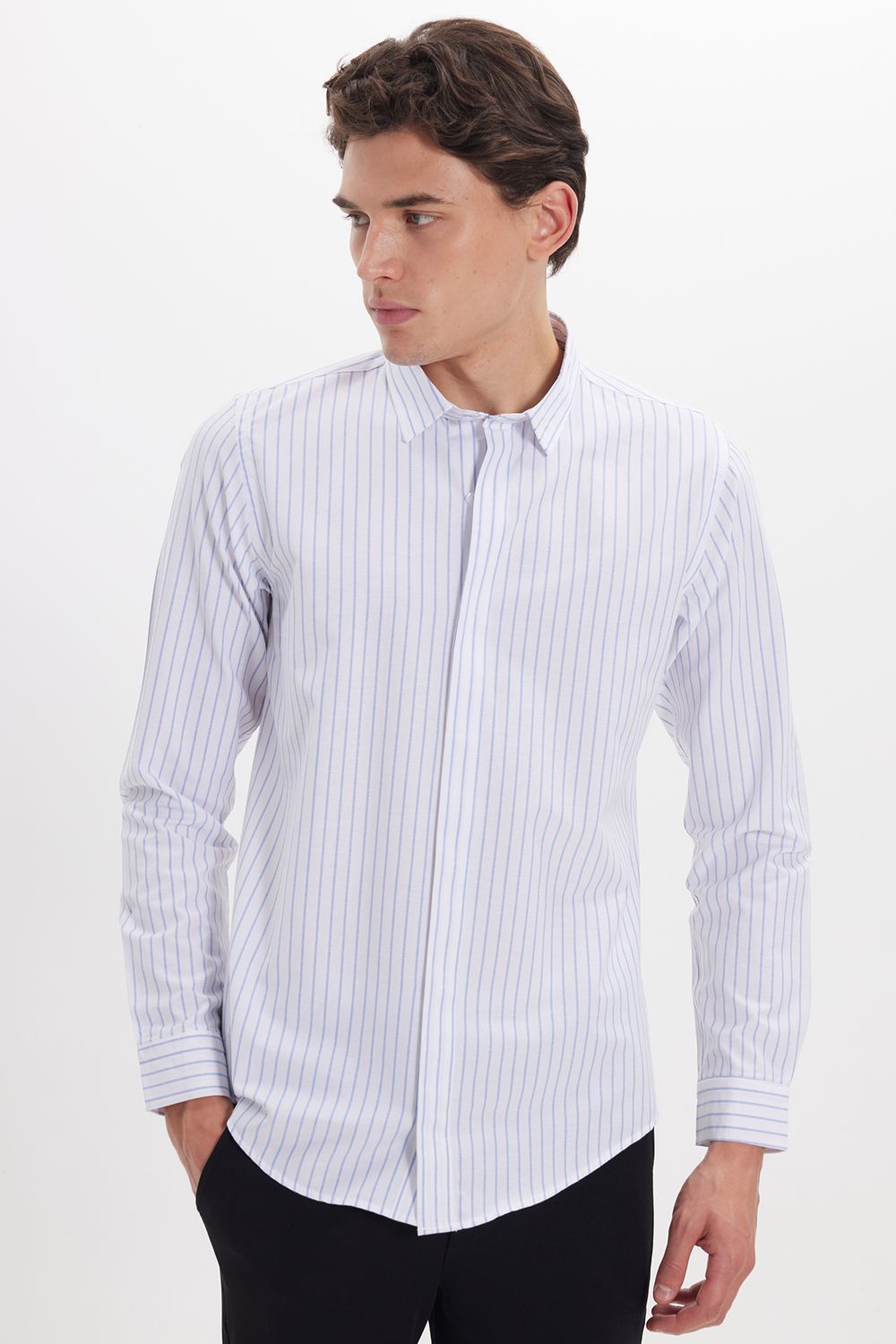 Slim Fit Uzun Kollu Pamuklu Kolay Ütü Çizgili Erkek Beyaz Gömlek
