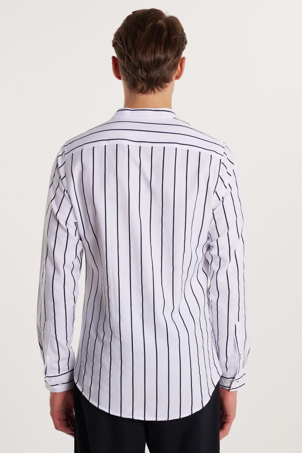 Slim Fit Uzun Kollu Hakim Yaka Pamuklu Kolay Ütü Çizgili Erkek Beyaz Gömlek