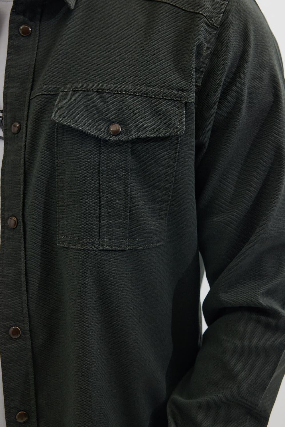 Slim Fit Uzun Kollu Spor Yaka Yıkamalı Çift Cepli Armürlü Denim Kot Erkek Haki Gömlek