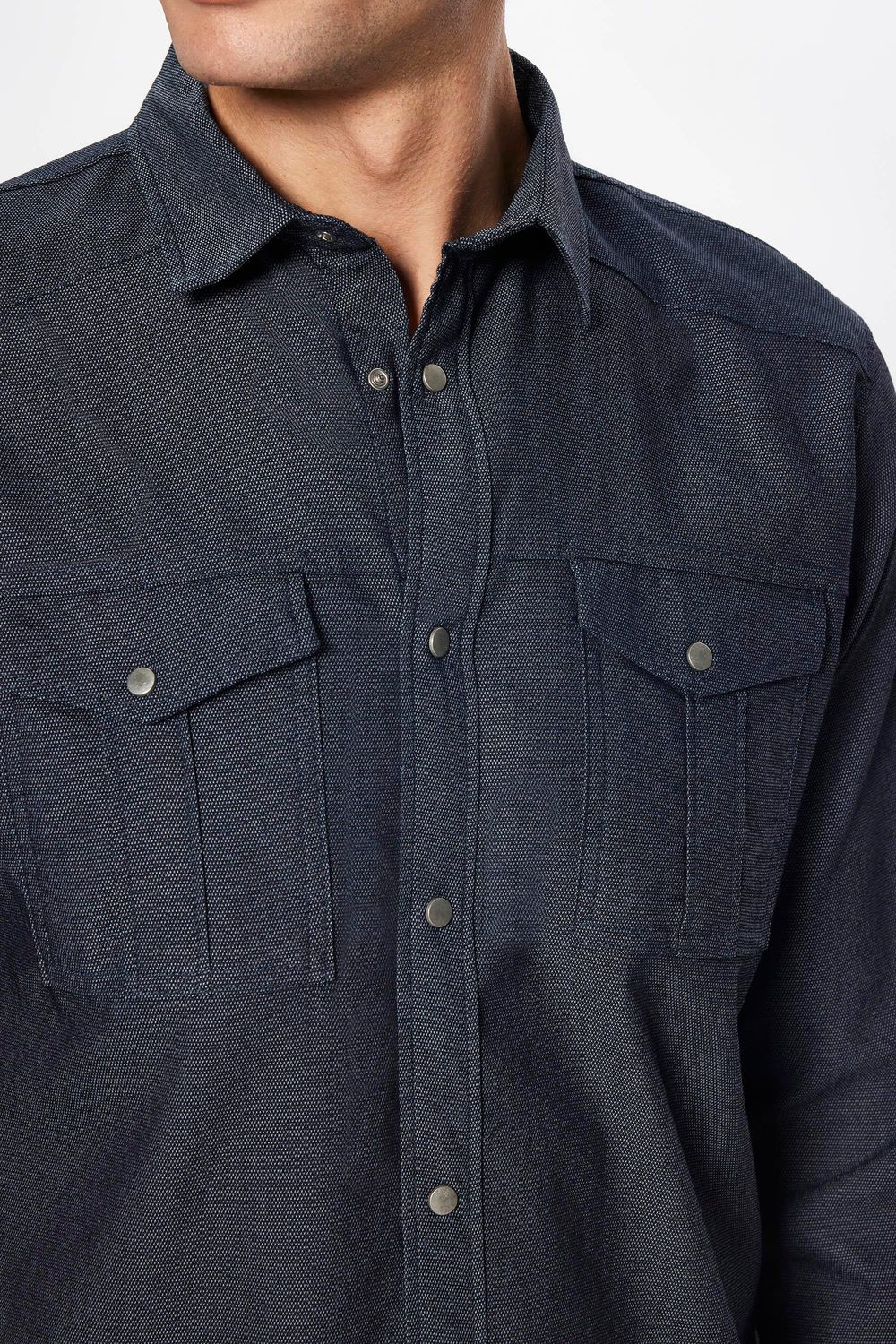 Slim Fit Spor Yaka Yıkamalı Çift Cepli Armürlü Denim Erkek Gömlek