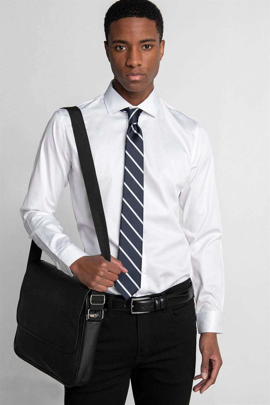 Slim Fit %100 Koton Saten Premium Erkek Beyaz Gömlek