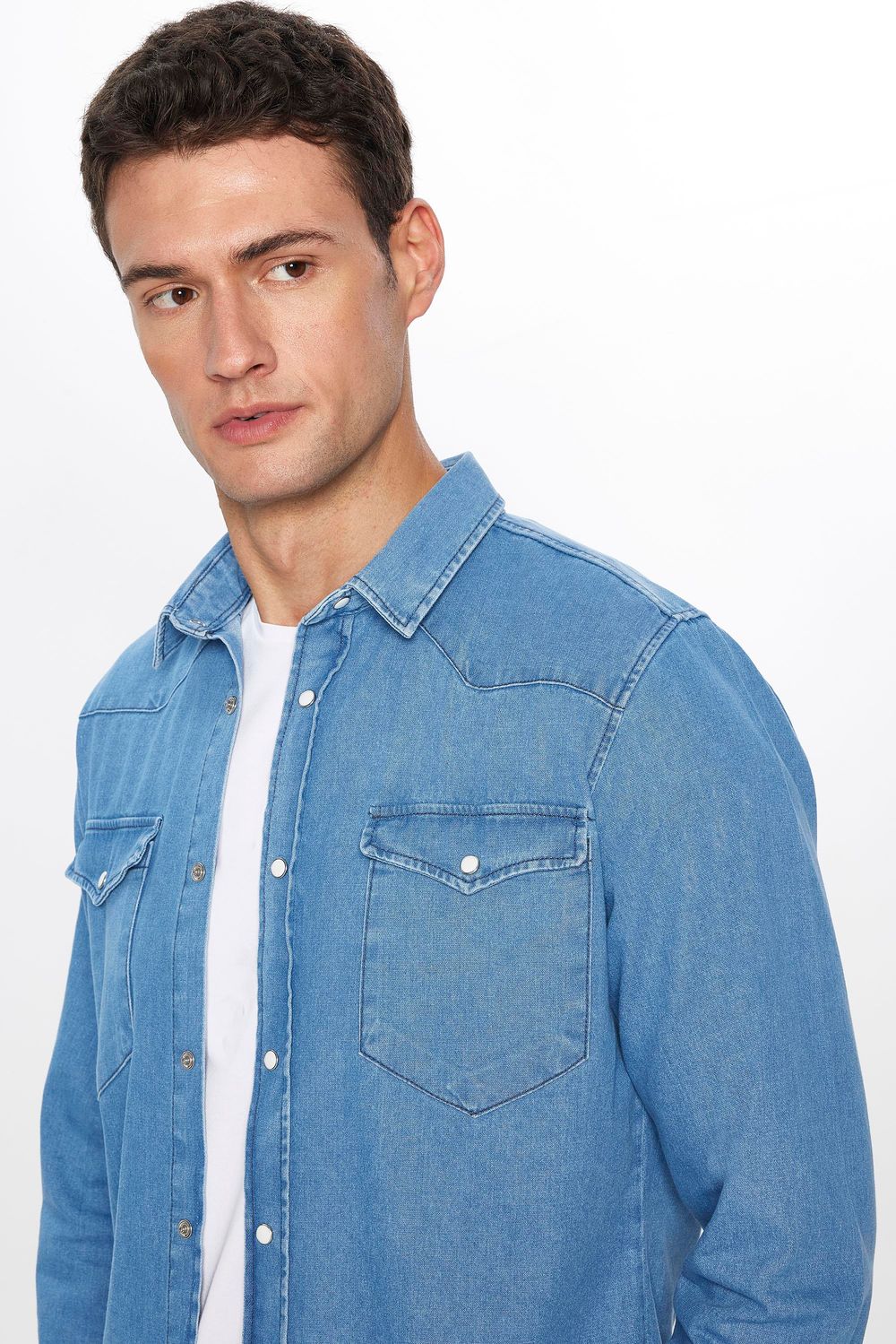 Slim Fit Uzun Kollu Çift Cep Kapaklı Parça Dikişli Denim Erkek Mavi Gömlek