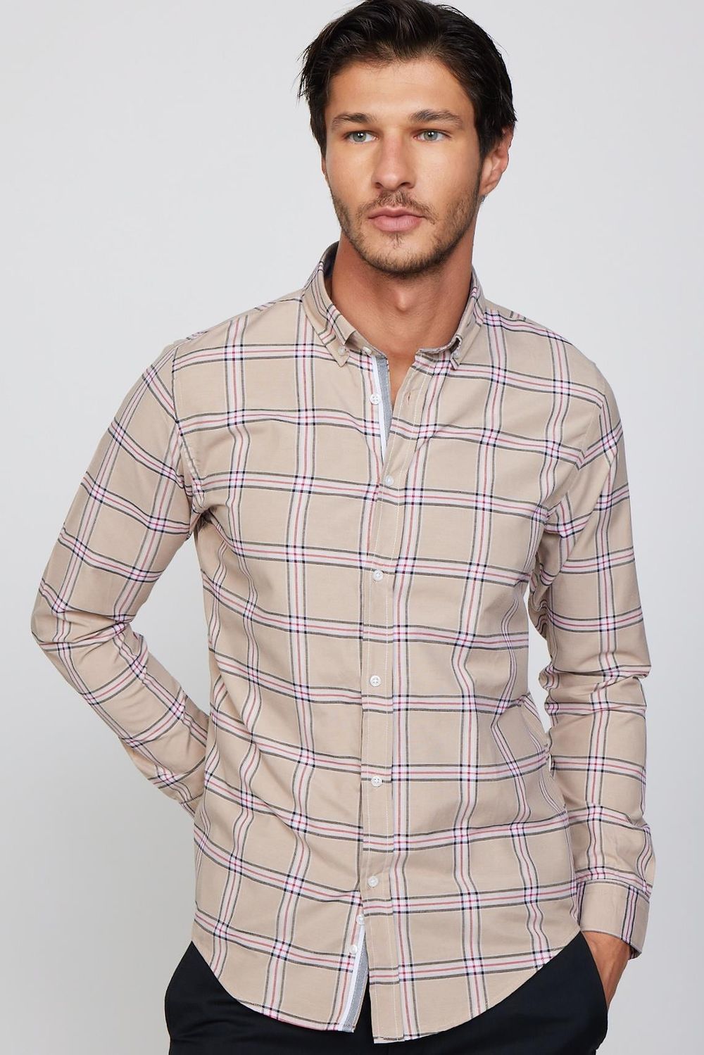 Slim Fit Düğmeli Yaka Kareli Pamuklu Kolay Ütü Erkek Gömlek