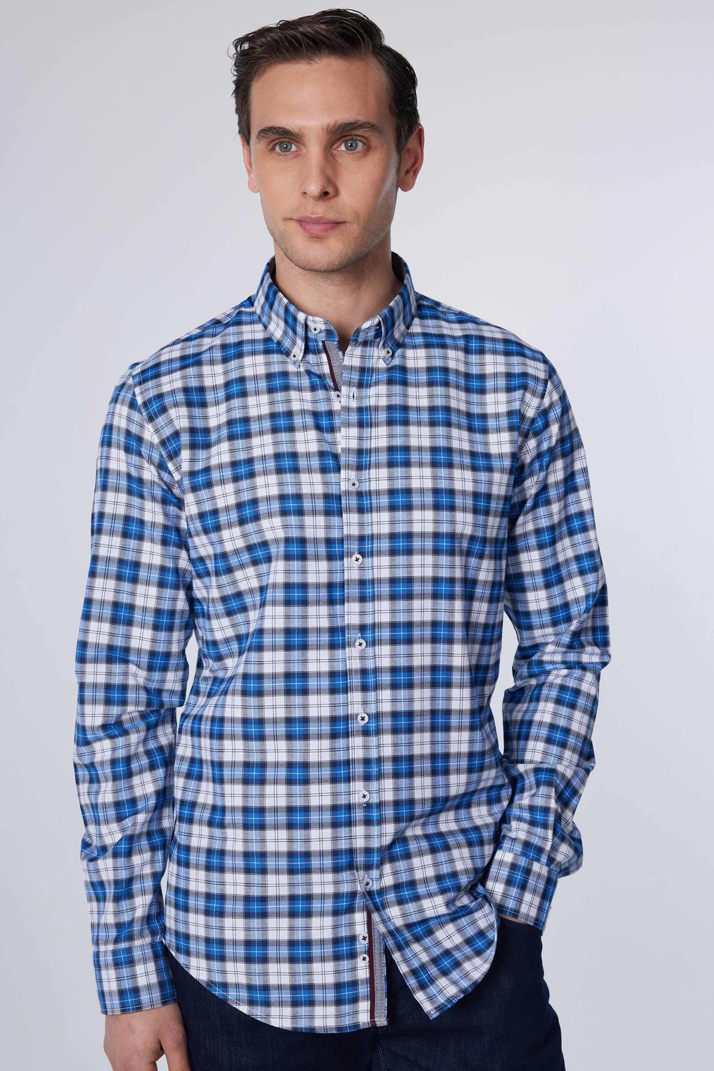 Slim Fit Düğmeli Yaka Kareli Pamuklu Kolay Ütü Erkek Gömlek