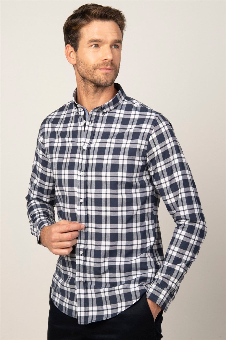 Slim Fit Uzun Kol Ekoseli Biyeli Yaka Düğmeli Erkek Gömlek