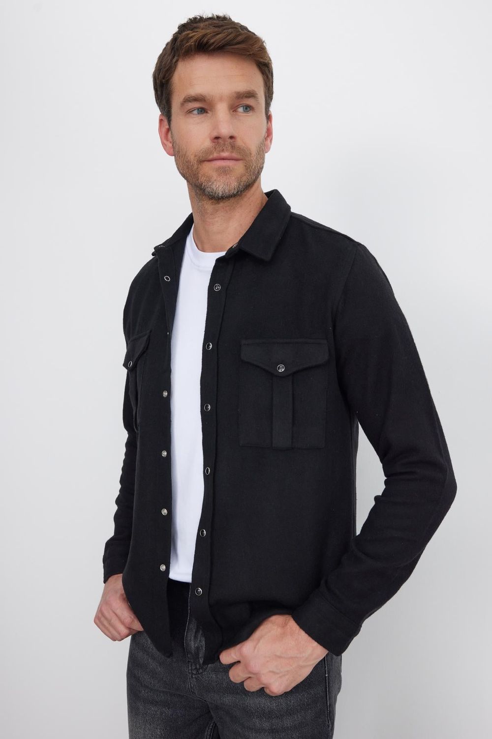 Slim Fit Uzun Kollu Kışlık Oduncu Çift Cep Kapaklı Düz Unisex Siyah Gömlek