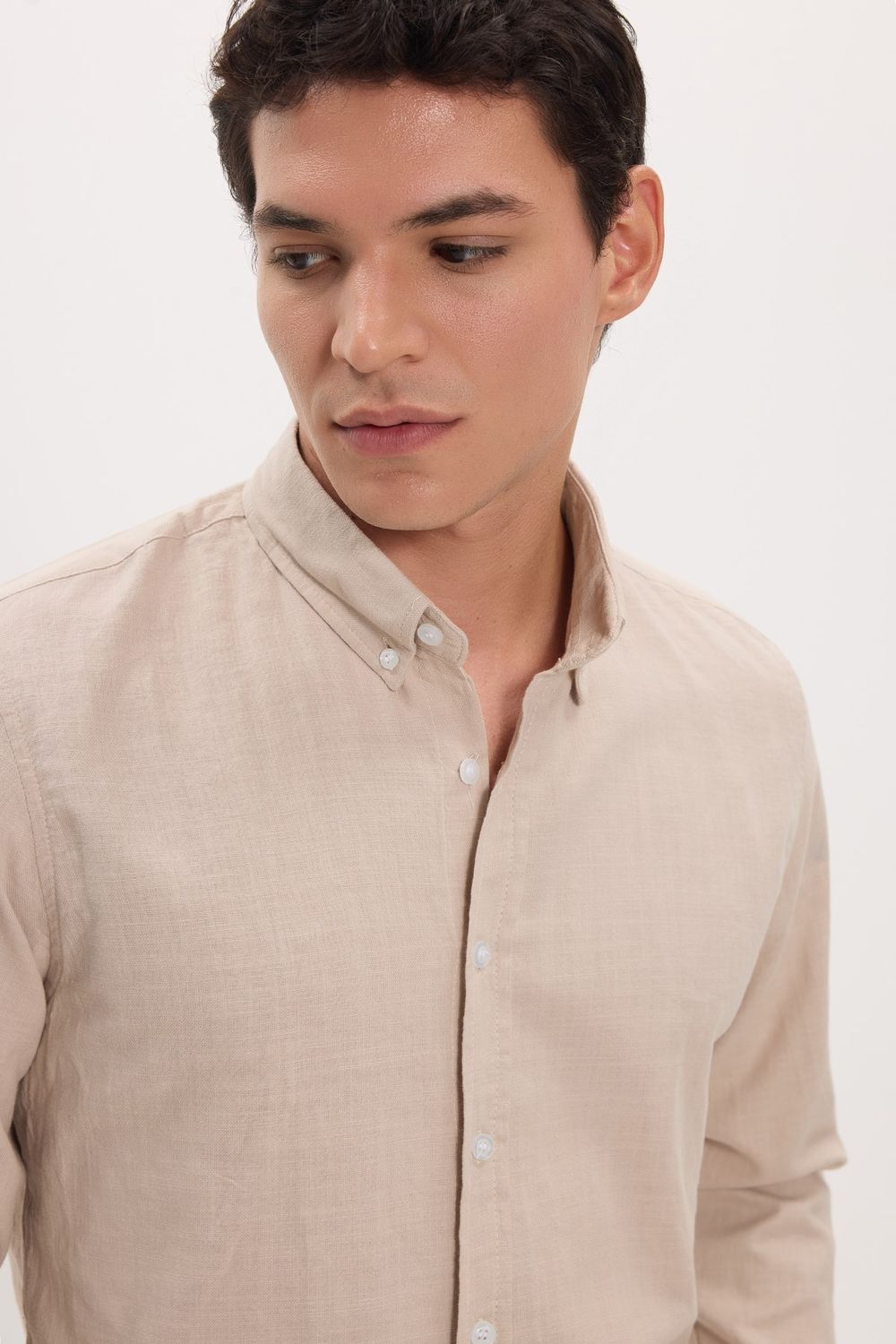 Erkek Slim Fit Dar Kesim %100 Pamuk Keten Doku Düğmeli Yaka Taş Renk Gömlek