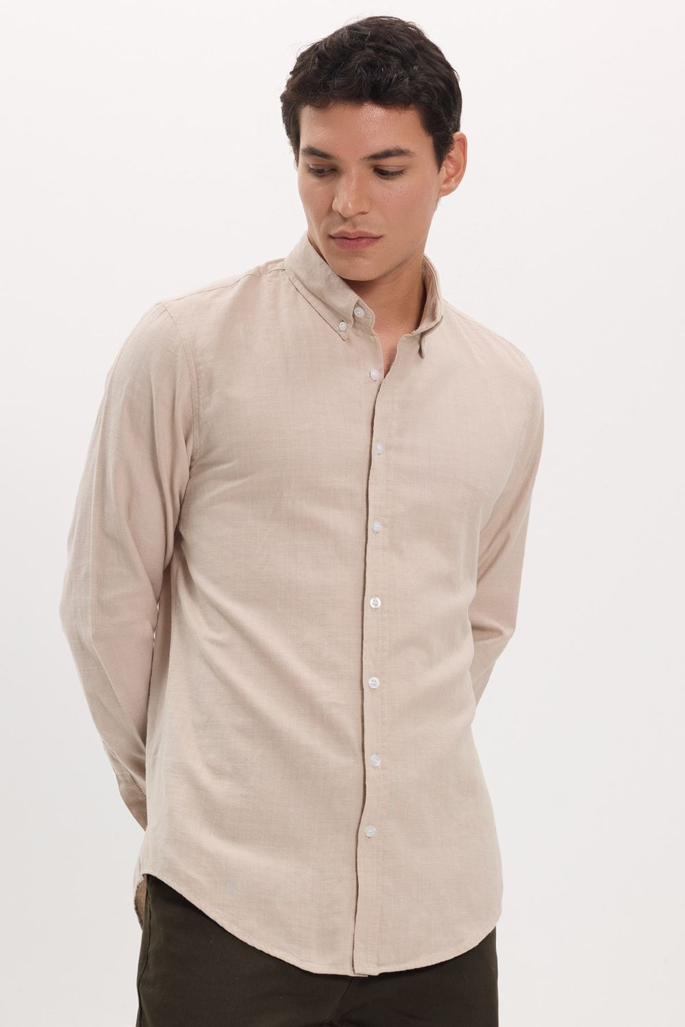 Erkek Slim Fit Dar Kesim %100 Pamuk Keten Doku Düğmeli Yaka Taş Renk Gömlek