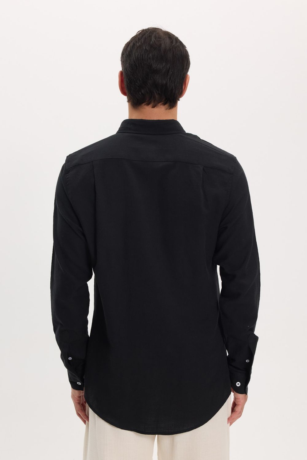 Erkek Slim Fit Dar Kesim %100 Pamuk Keten Doku Düğmeli Yaka Siyah Gömlek