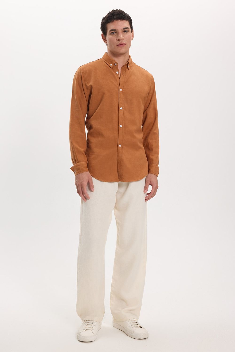 Erkek Slim Fit Dar Kesim %100 Pamuk Keten Doku Düğmeli Yaka Kiremit Renk Gömlek