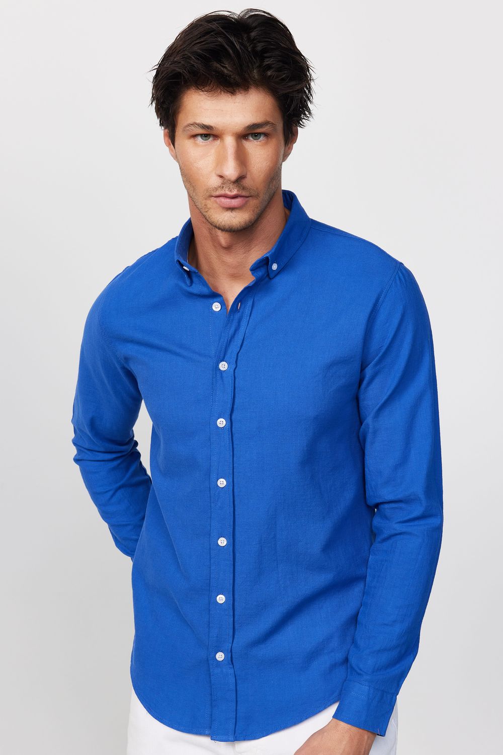 Slim Fit Uzun Kol Biyeli Yaka Düğmeli Keten Saks Mavi Erkek Gömlek