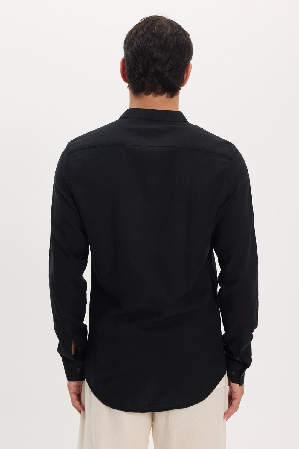 Erkek Slim Fit Dar Kesim Uzun Kollu %100 Pamuk Keten Doku Hakim Yaka Siyah Gömlek