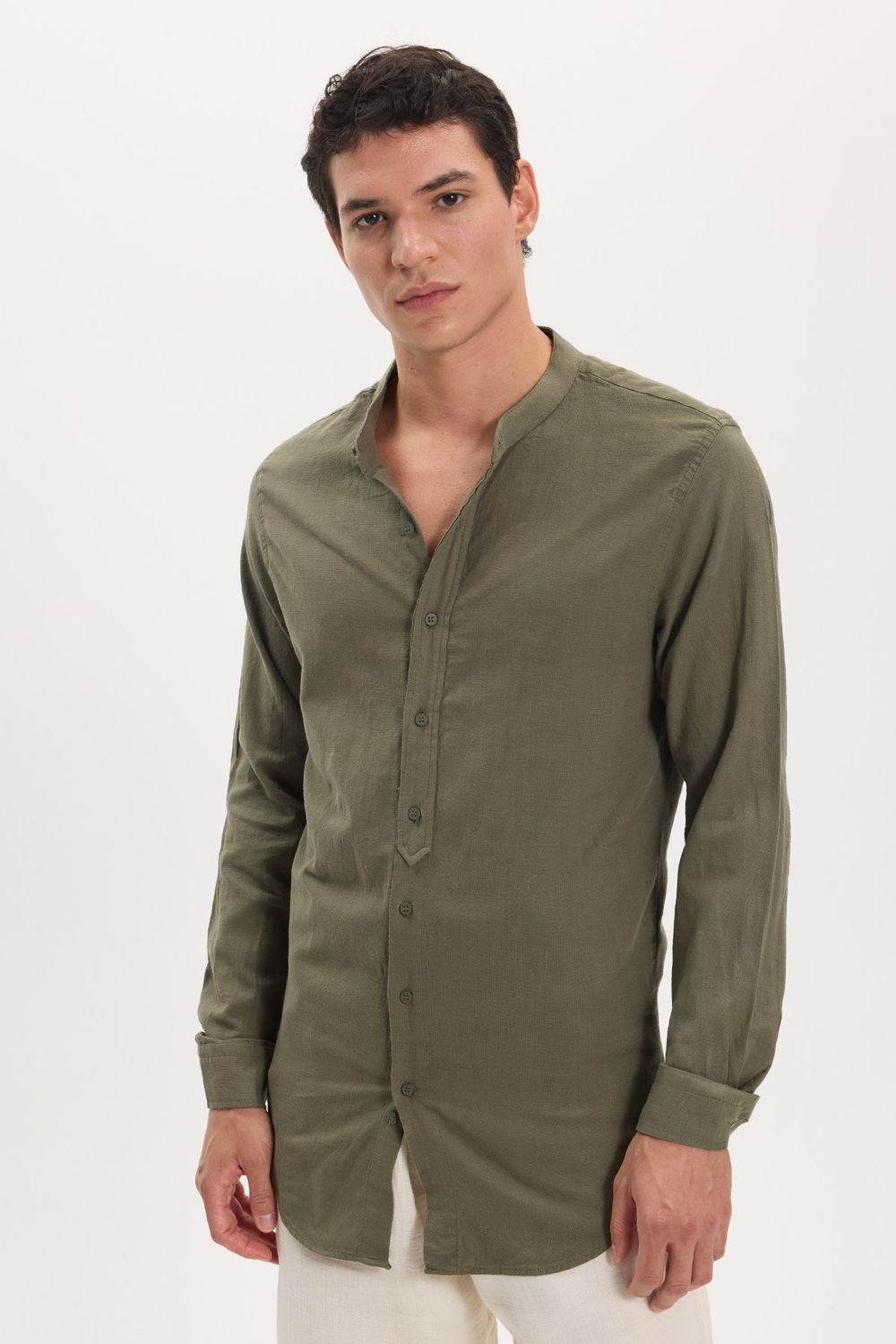 Erkek Slim Fit Dar Kesim Uzun Kollu %100 Pamuk Keten Doku Hakim Yaka Haki Gömlek